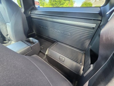 2025 Toyota Tacoma Xtracab/ SR
