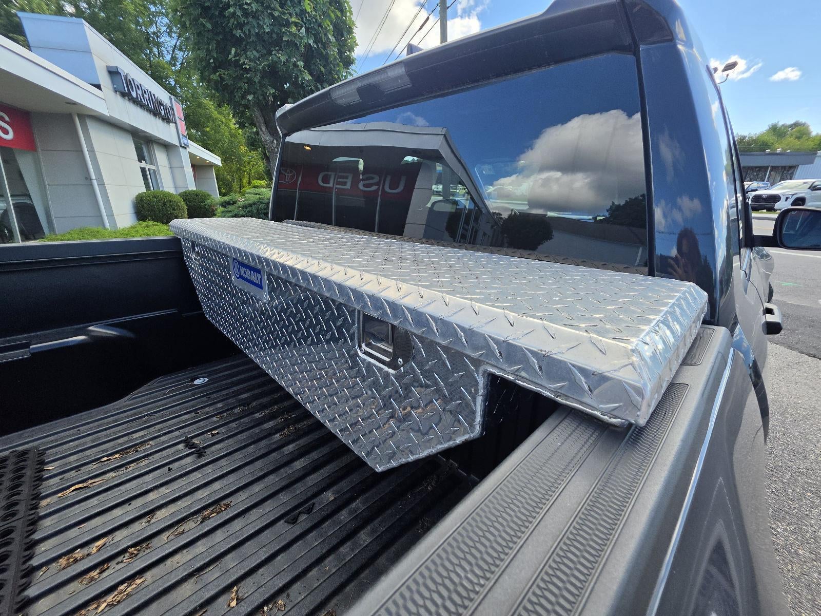 2025 Toyota Tacoma Xtracab/ SR