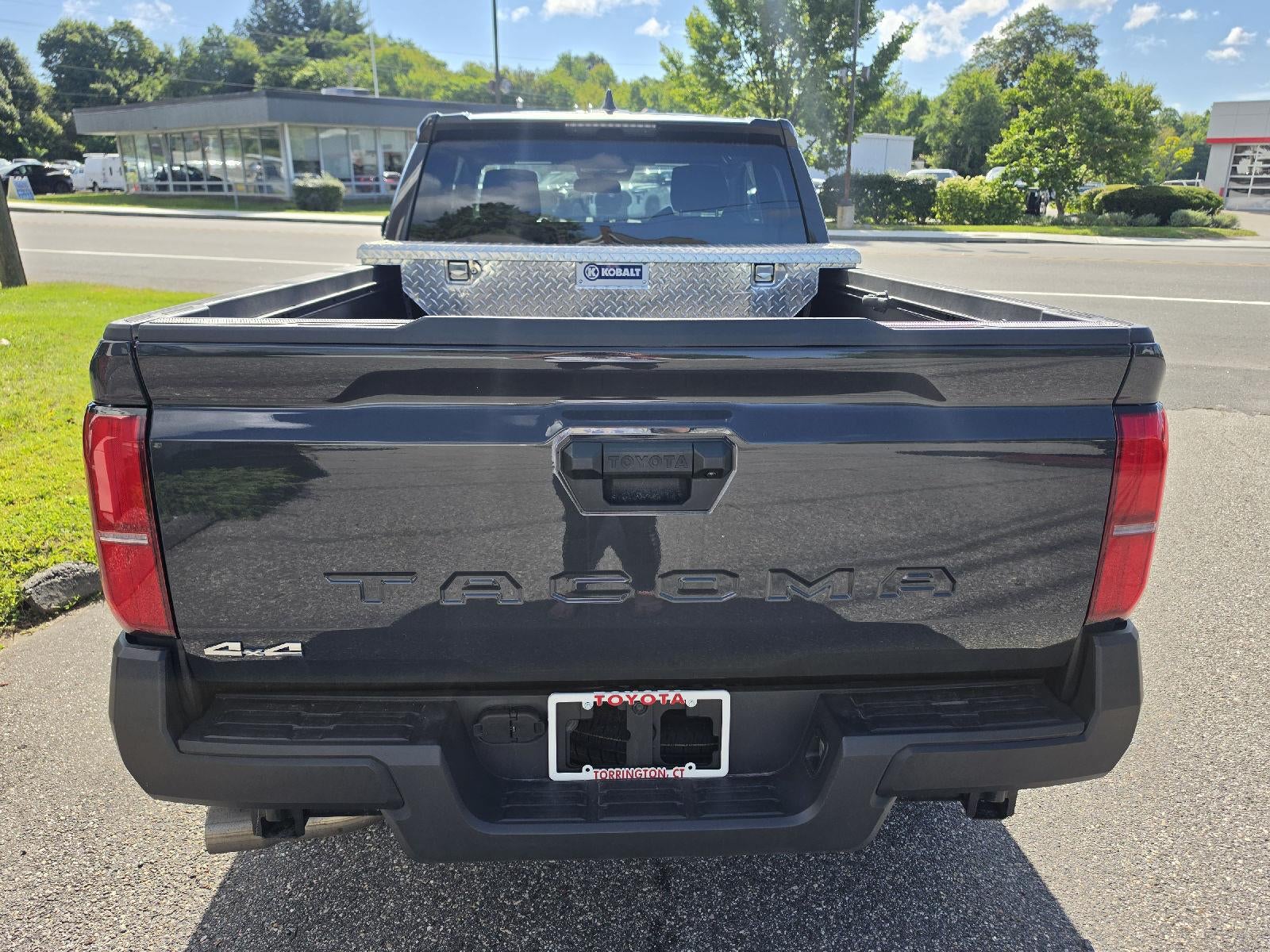 2025 Toyota Tacoma Xtracab/ SR