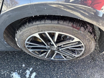 2025 Toyota CAMRY XSE/XLE/L Base