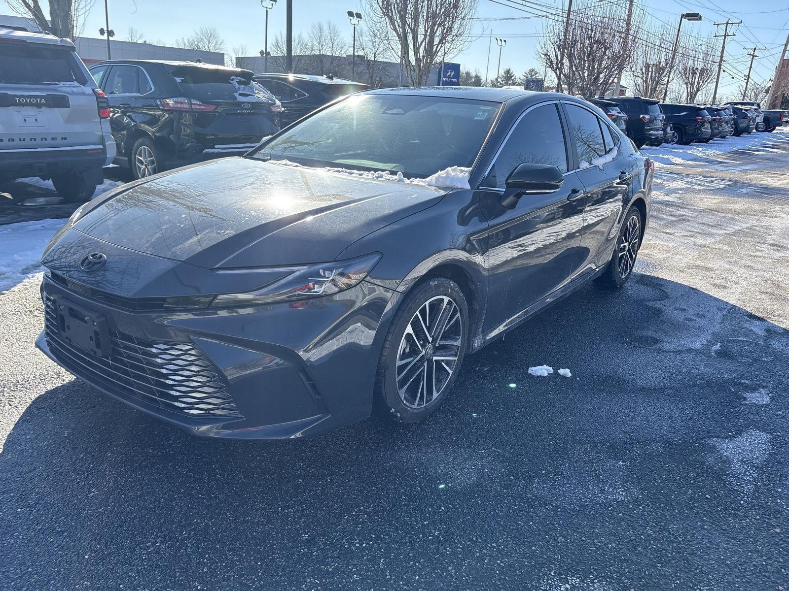 2025 Toyota CAMRY XSE/XLE/L Base