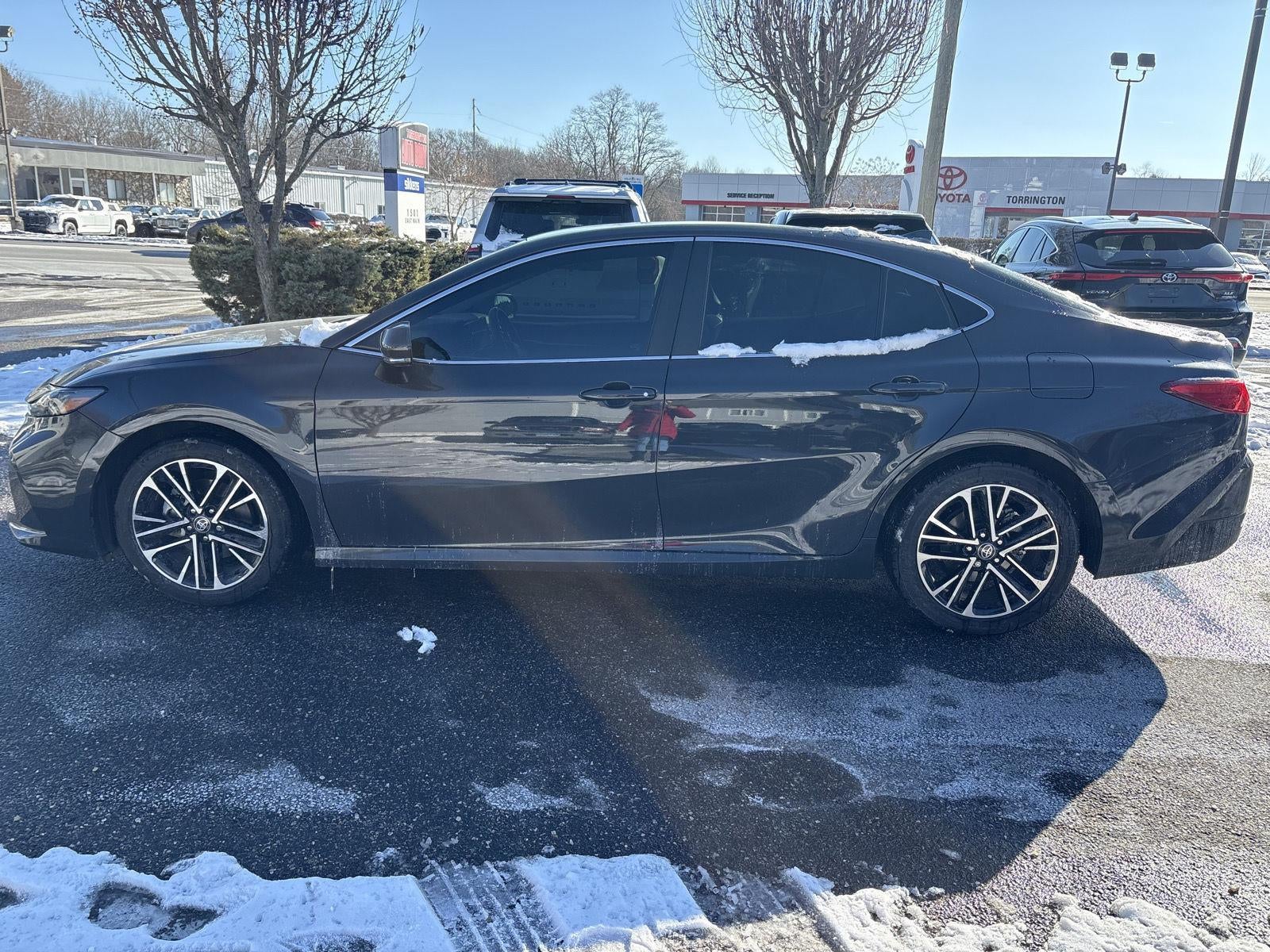 2025 Toyota CAMRY XSE/XLE/L Base