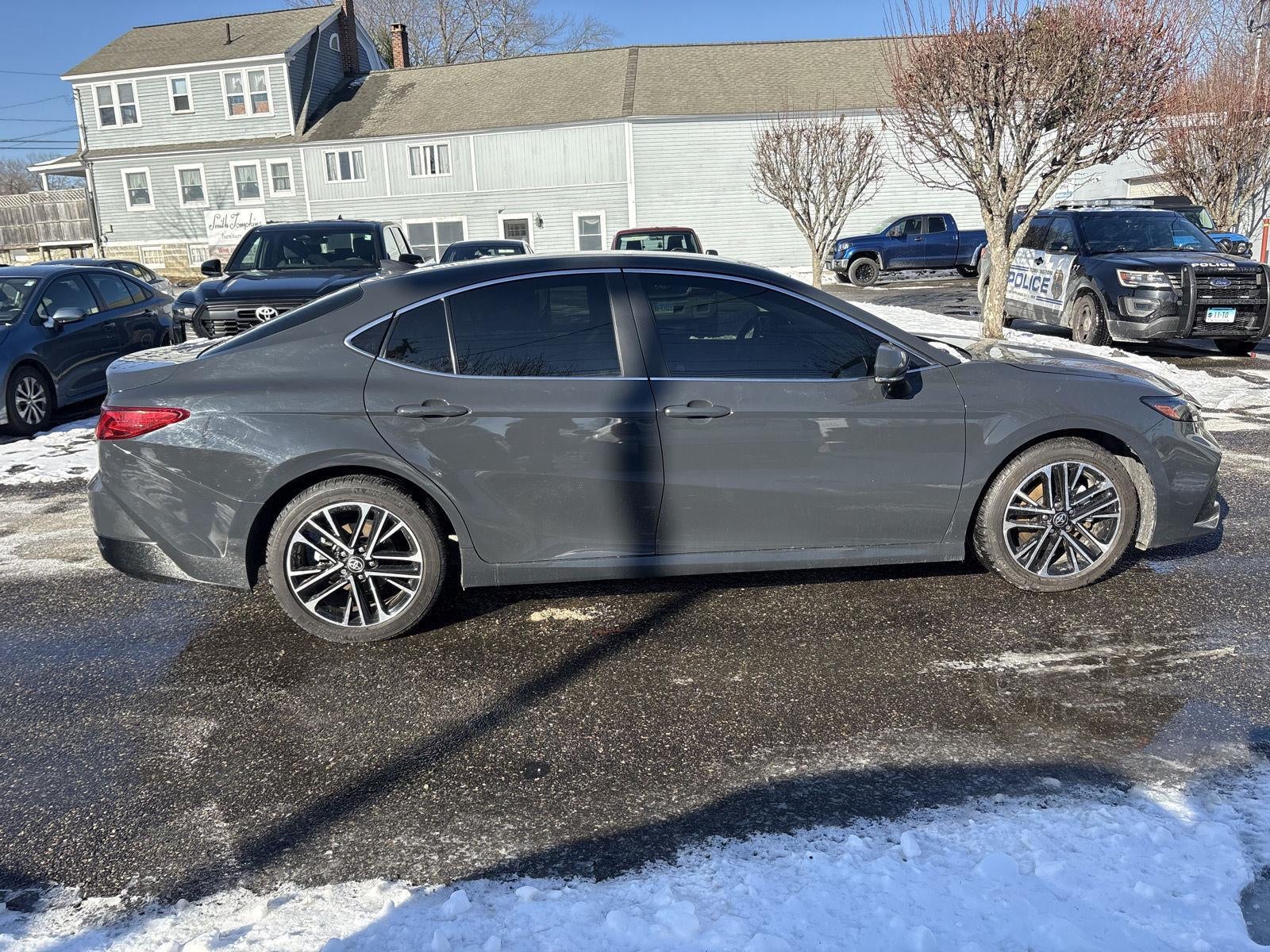 2025 Toyota CAMRY XSE/XLE/L Base