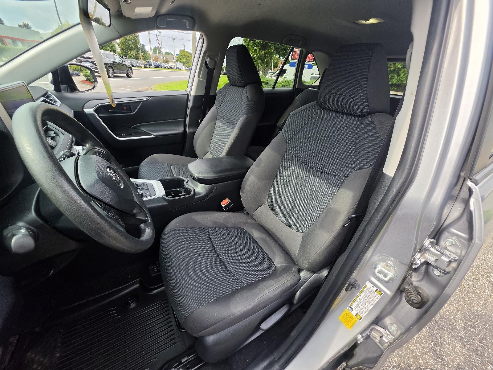 2023 Toyota Rav4 Hybrid LE