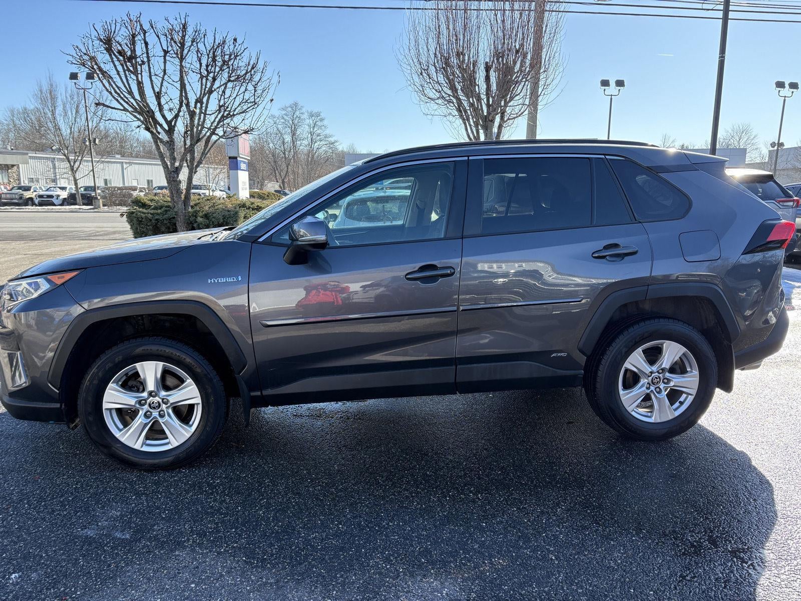 2021 Toyota RAV4 Hybrid XLE