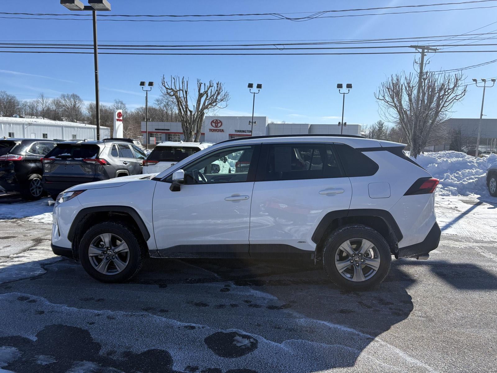 2025 Toyota RAV4 Hybrid XLE