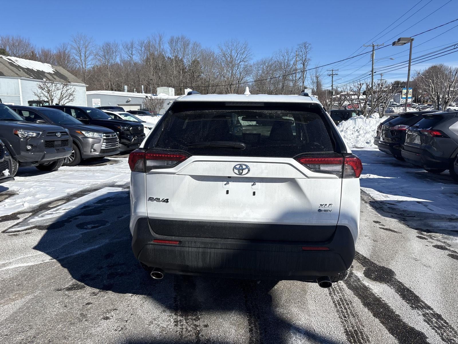 2025 Toyota RAV4 Hybrid XLE