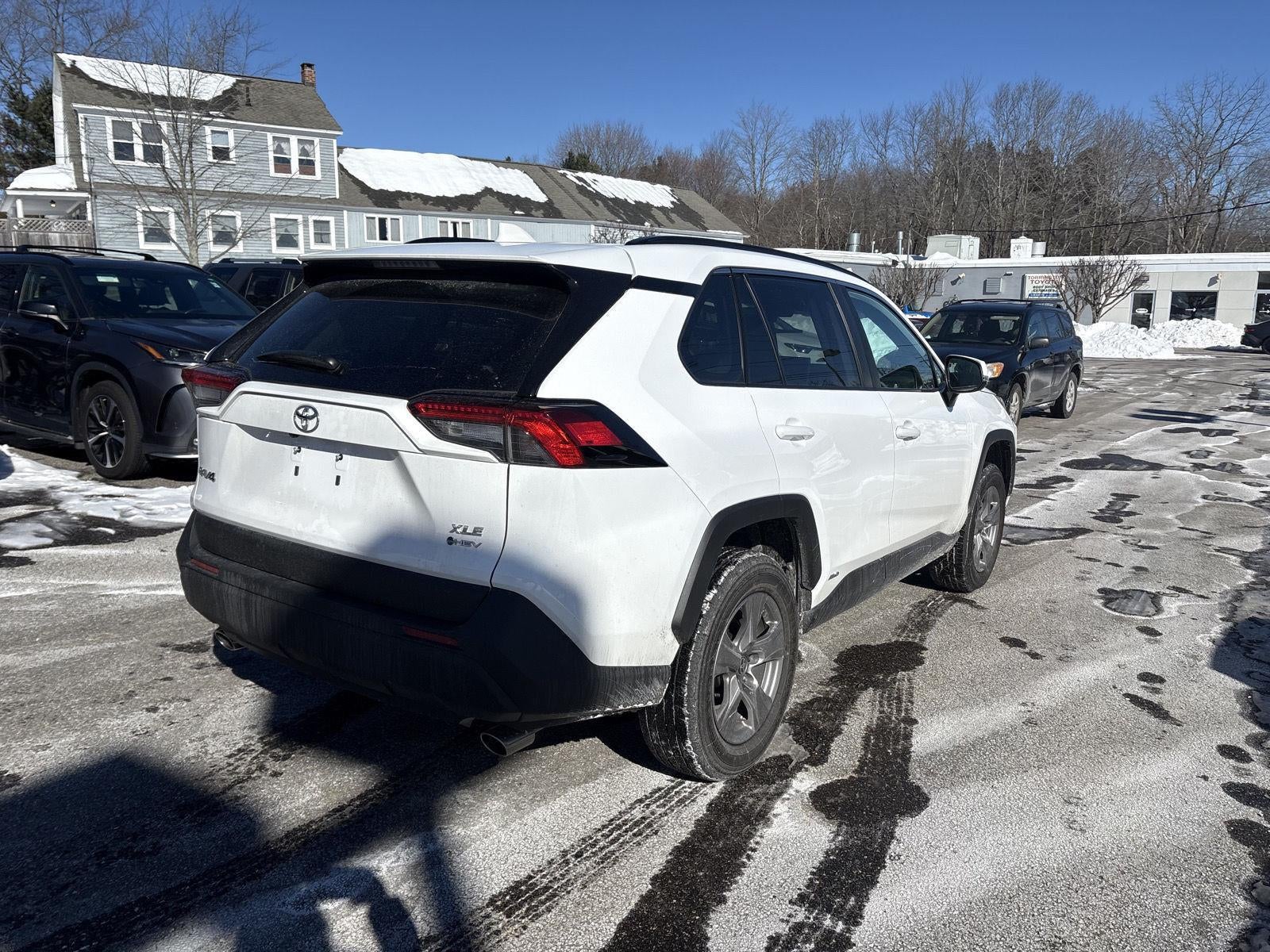 2025 Toyota RAV4 Hybrid XLE