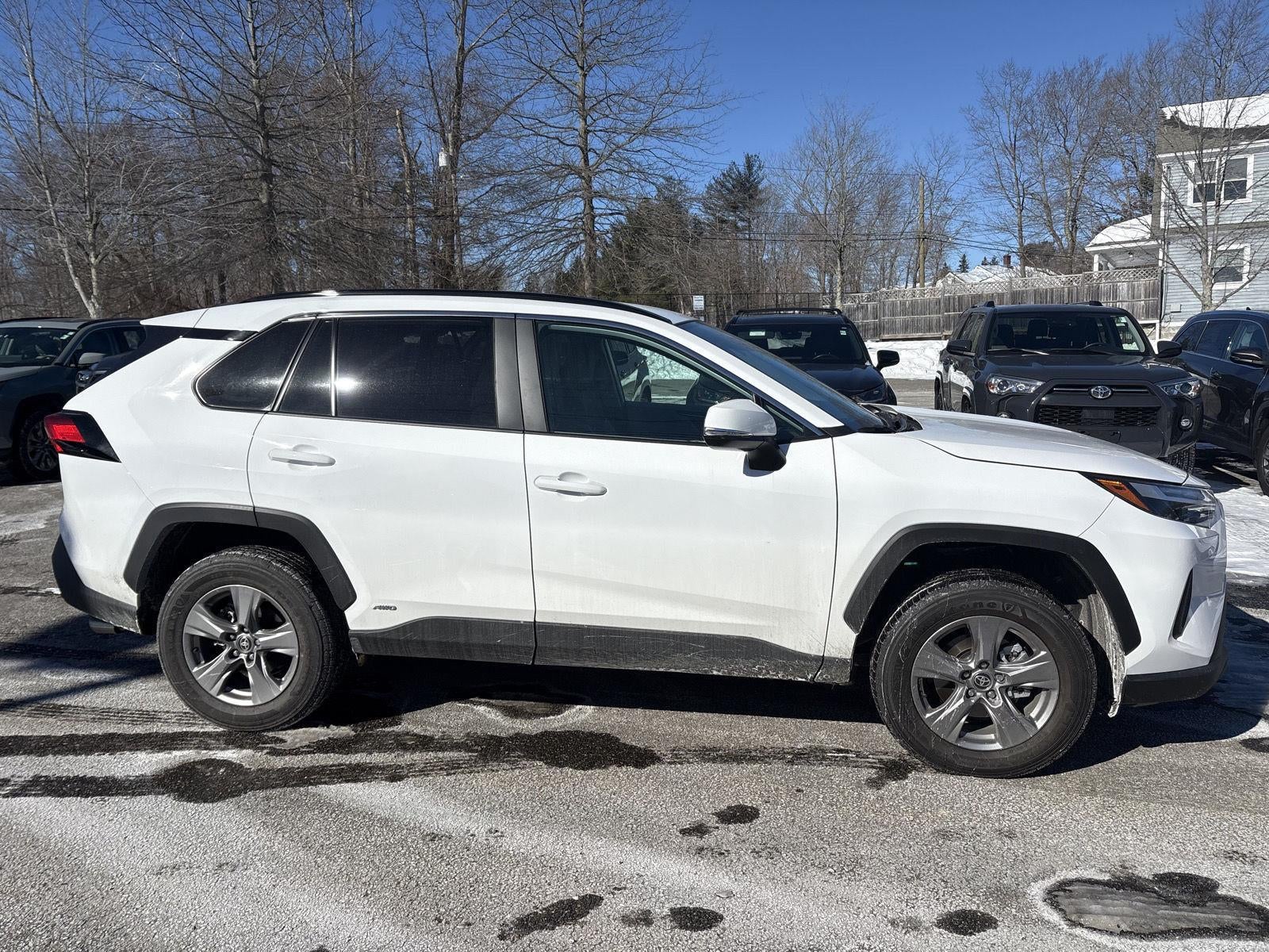 2025 Toyota RAV4 Hybrid XLE