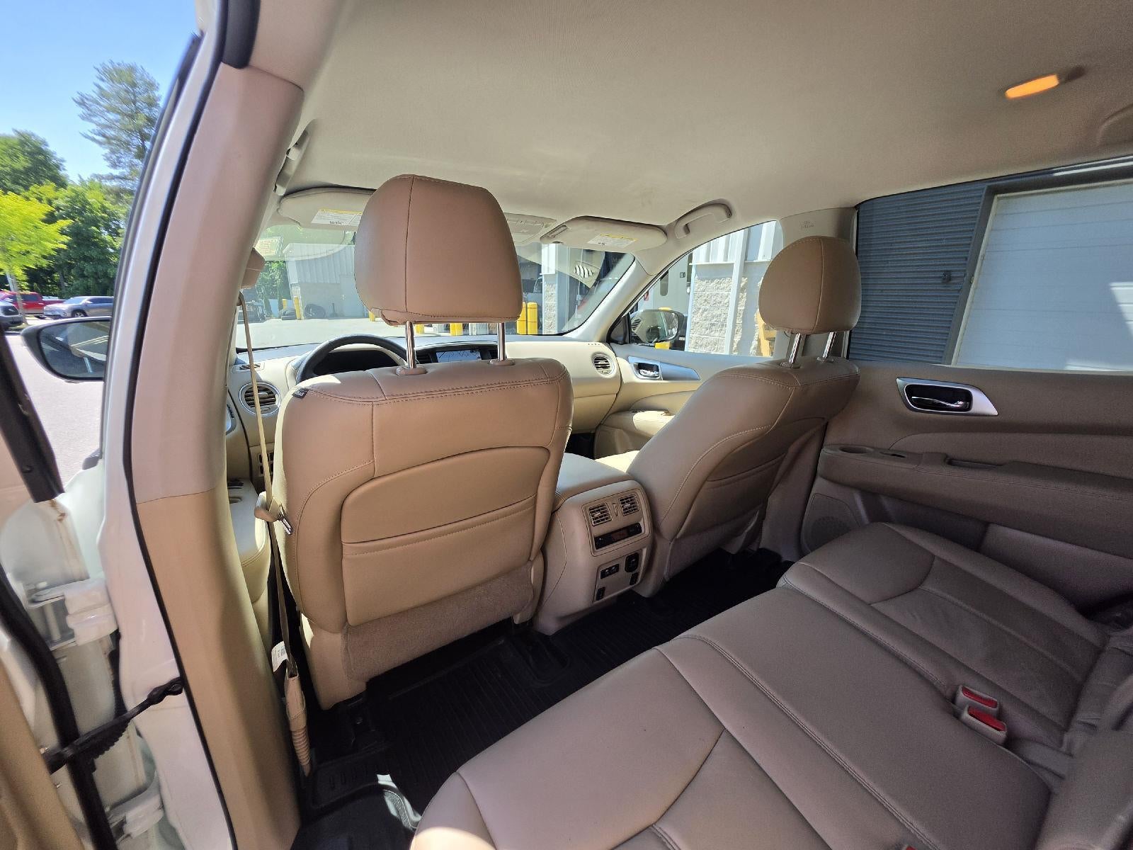 2019 Nissan Pathfinder SL
