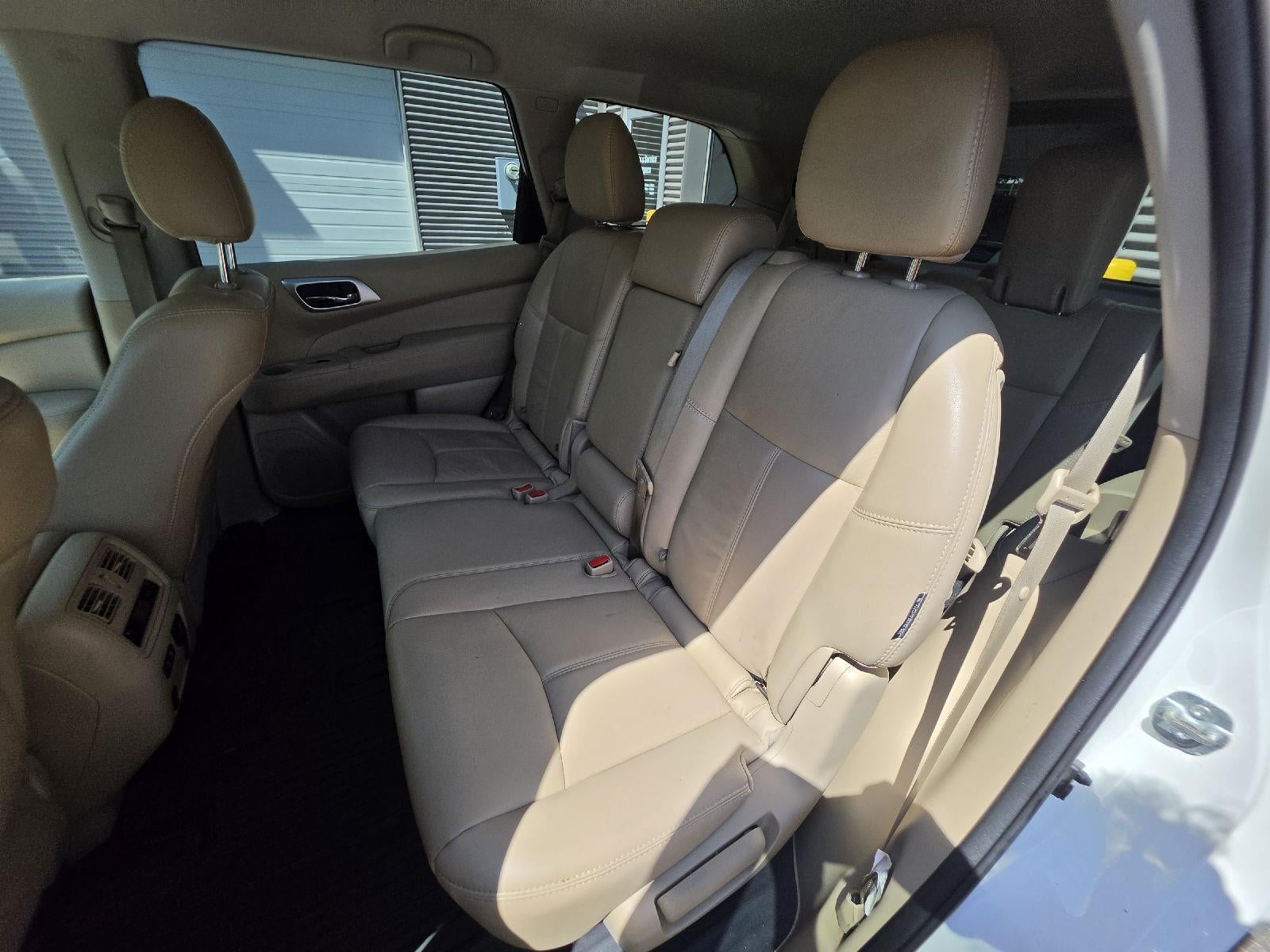 2019 Nissan Pathfinder SL