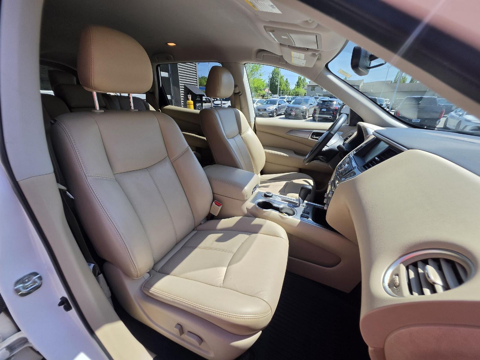 2019 Nissan Pathfinder SL