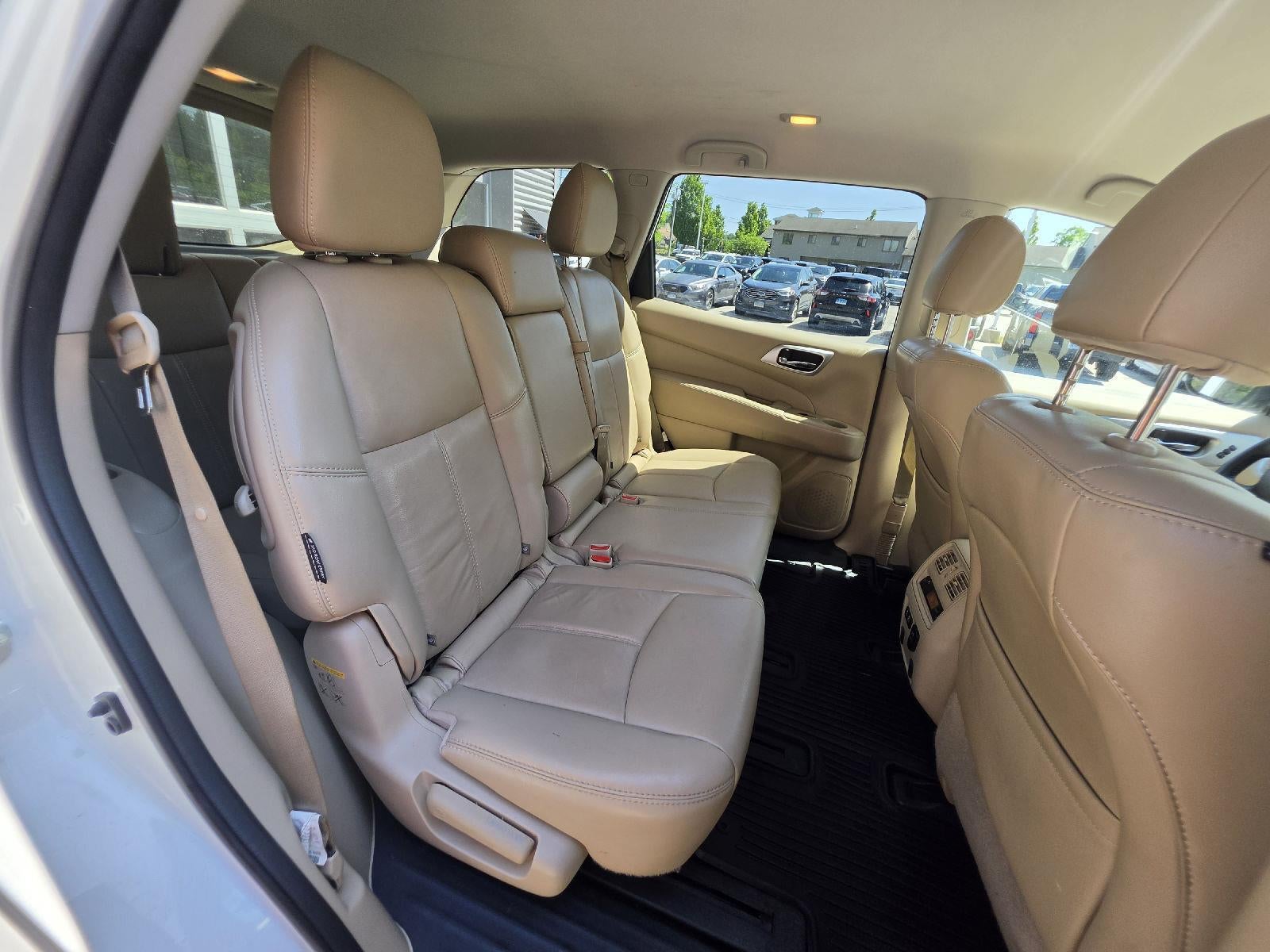 2019 Nissan Pathfinder SL
