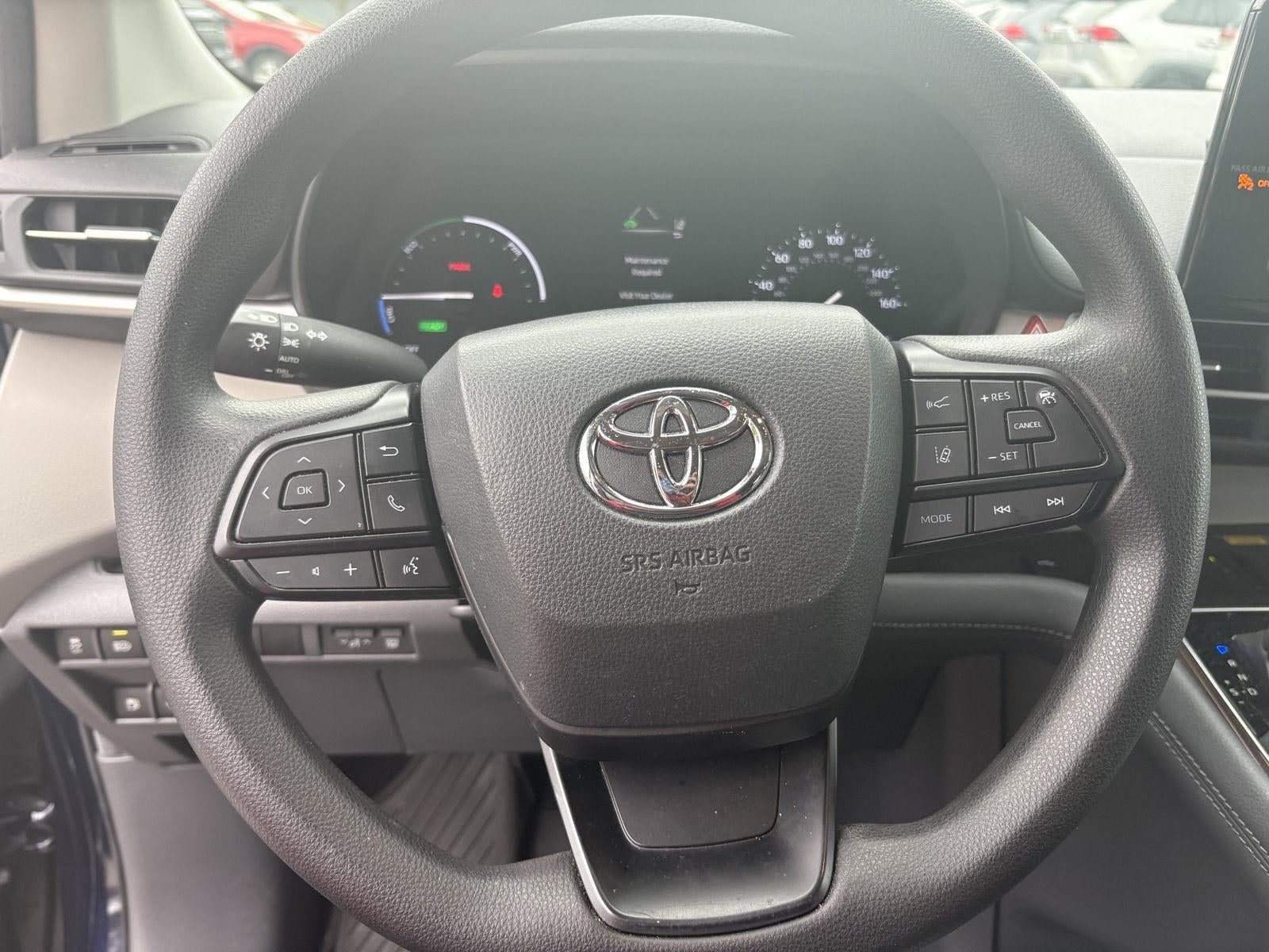 2024 Toyota Sienna LE