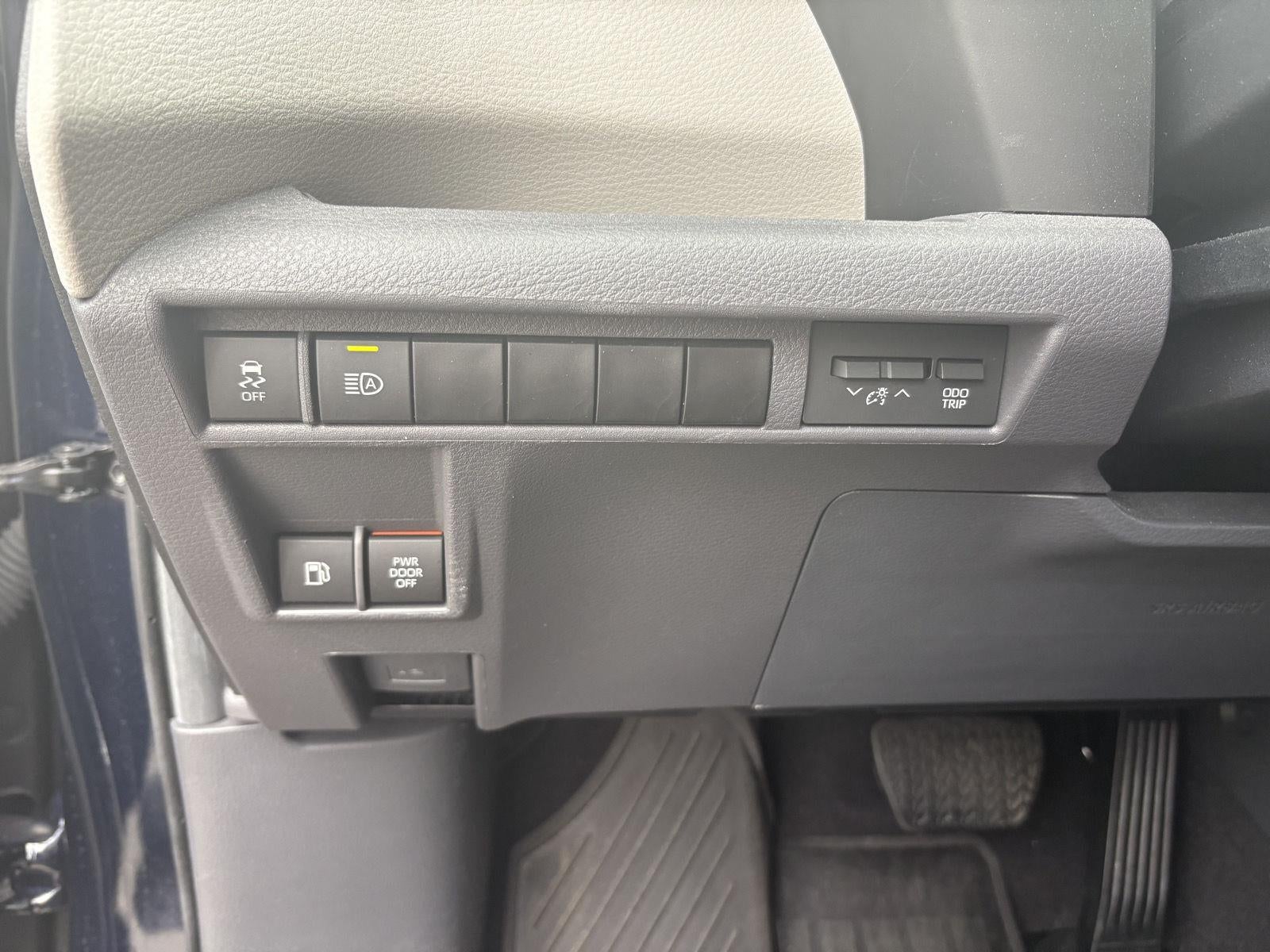 2024 Toyota Sienna LE