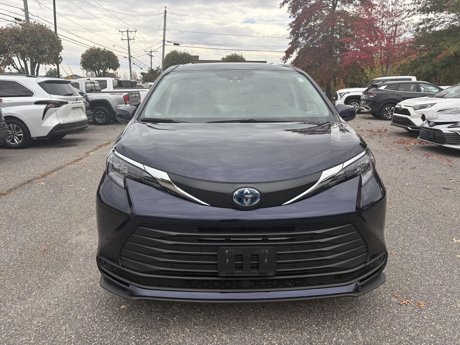 2024 Toyota Sienna LE
