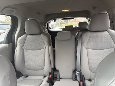 2024 Toyota Sienna LE