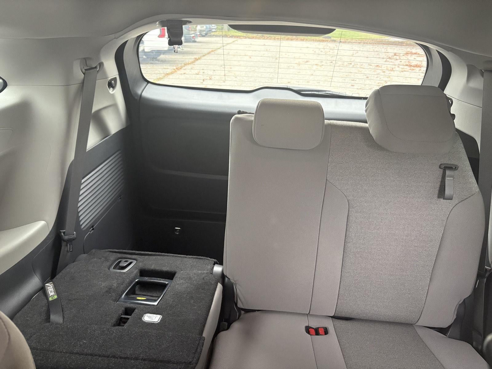 2024 Toyota Sienna LE