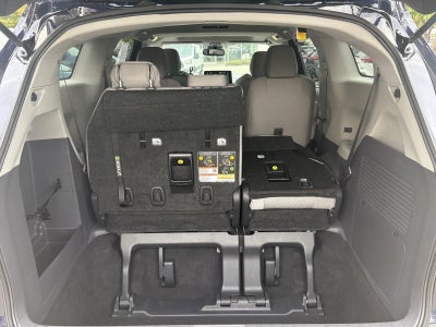 2024 Toyota Sienna LE