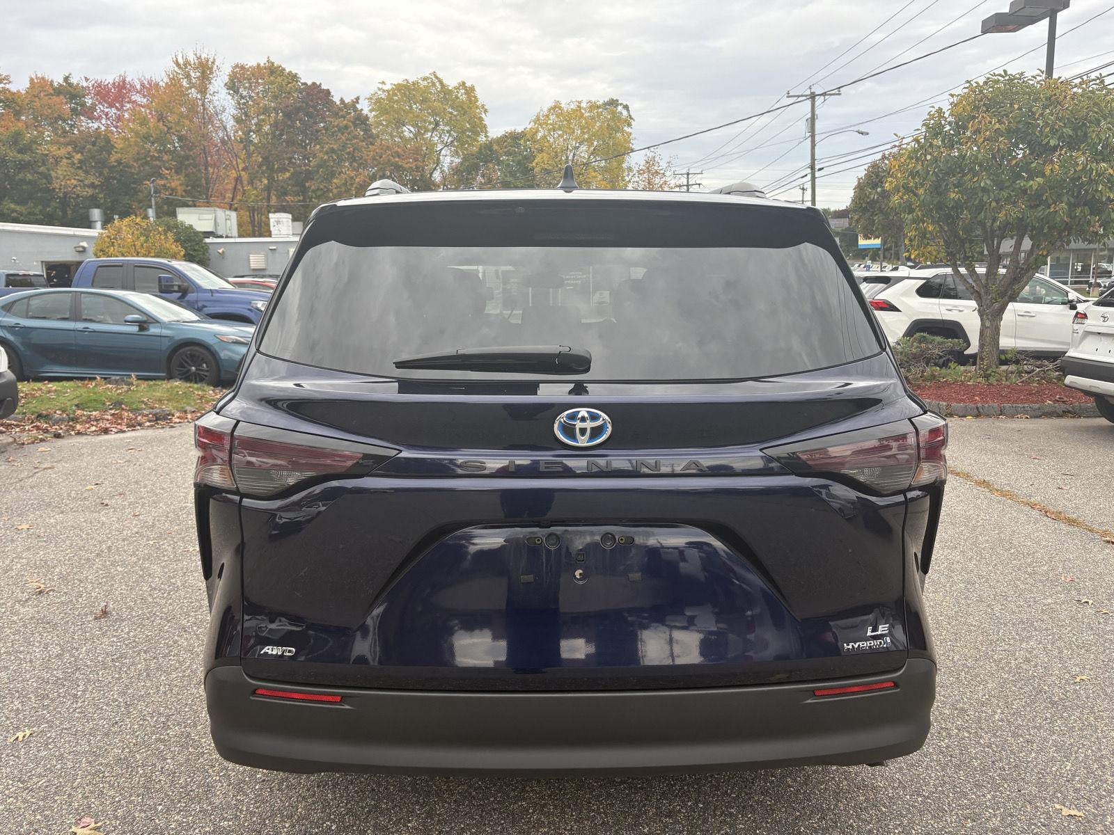2024 Toyota Sienna LE