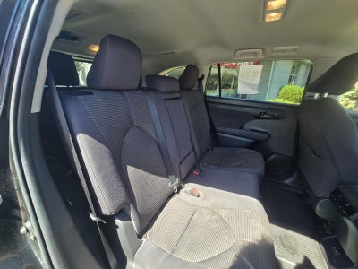 2022 Toyota Highlander LE