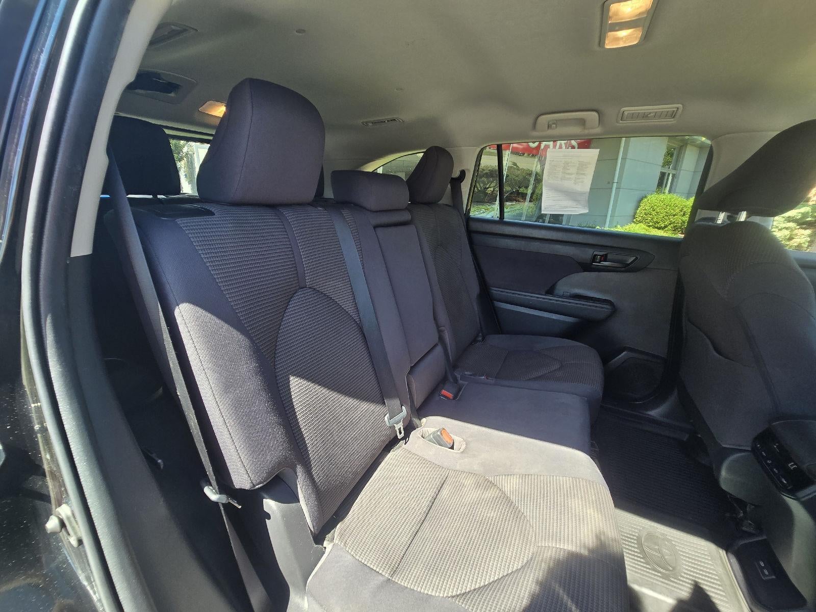 2022 Toyota Highlander LE