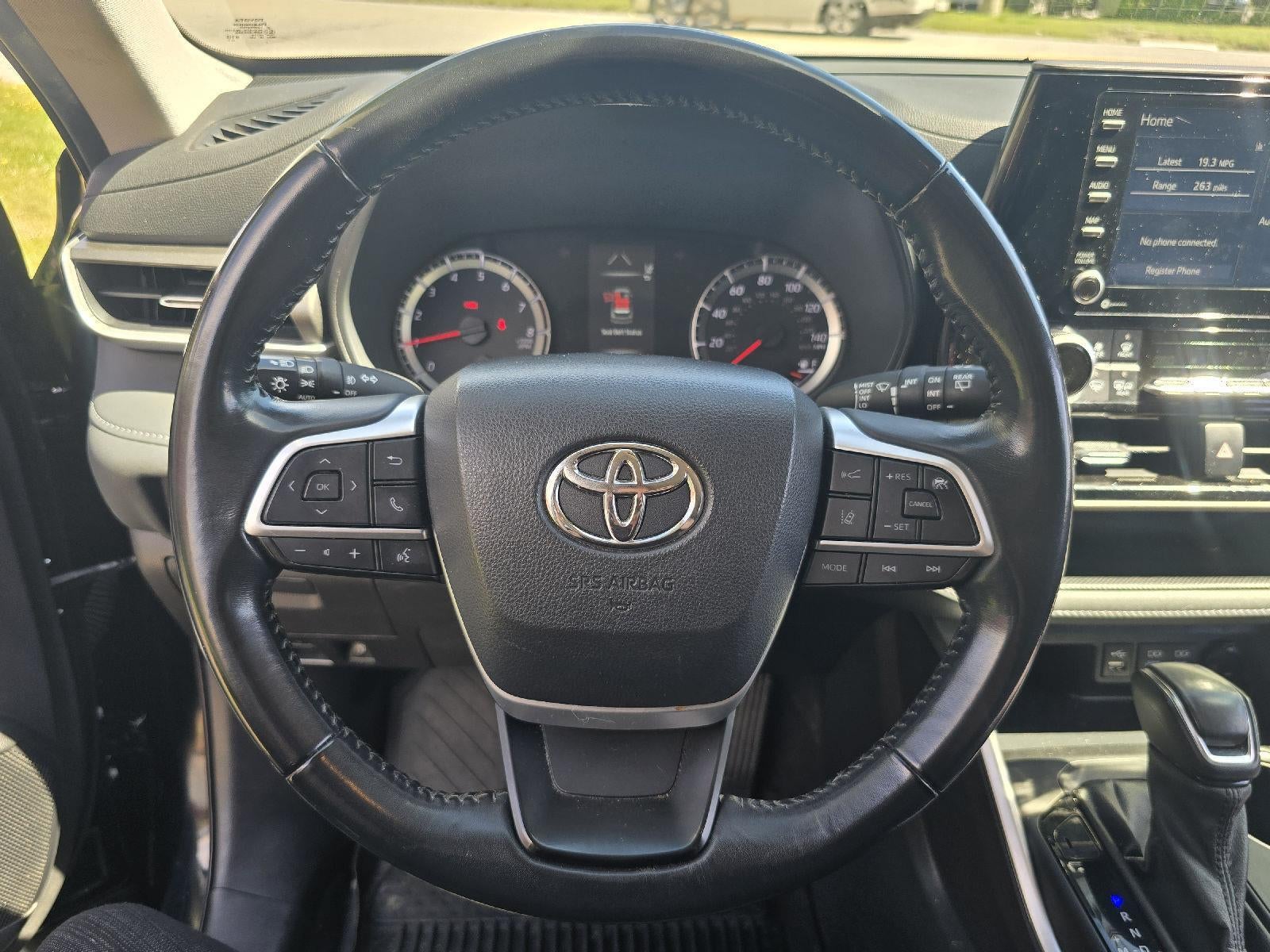 2022 Toyota Highlander LE