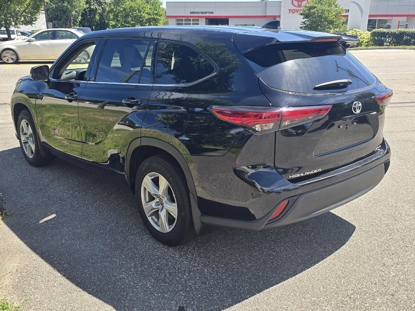 2022 Toyota Highlander LE
