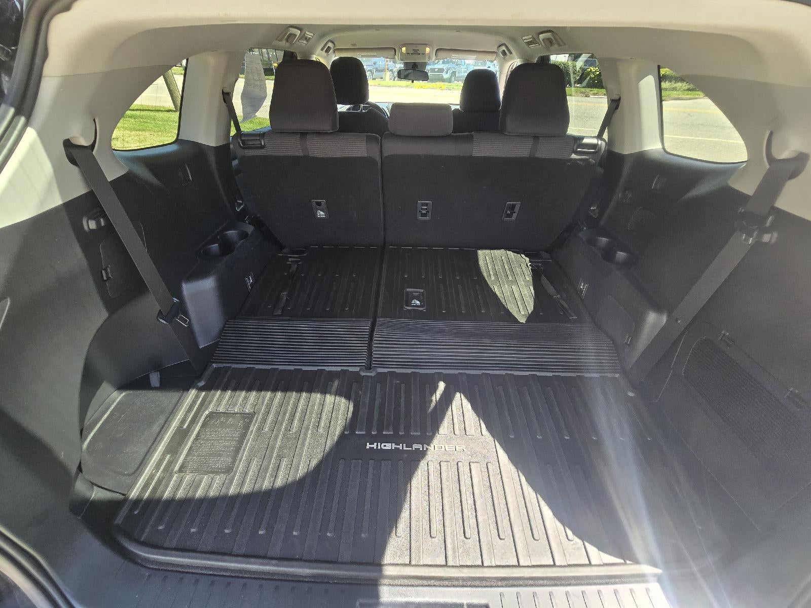 2022 Toyota Highlander LE