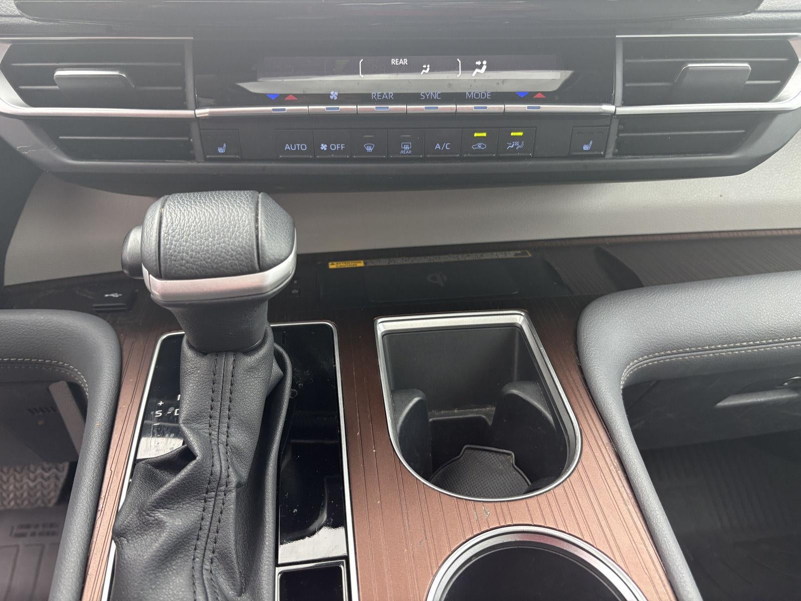2024 Toyota Sienna XLE