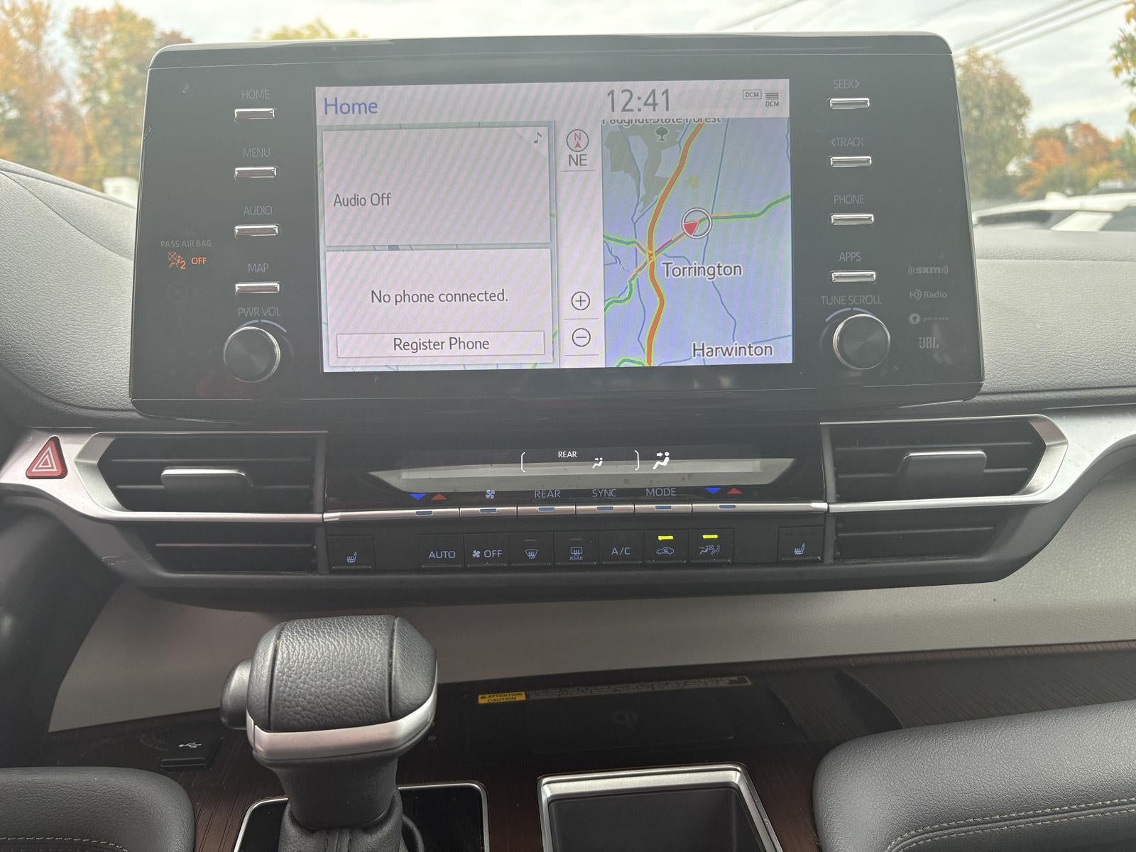 2024 Toyota Sienna XLE