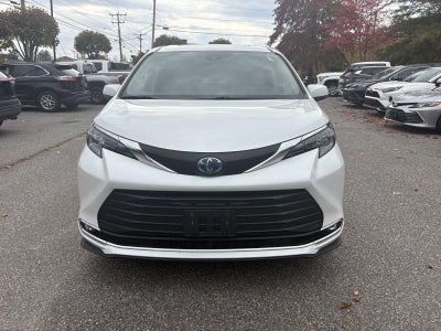 2024 Toyota Sienna XLE