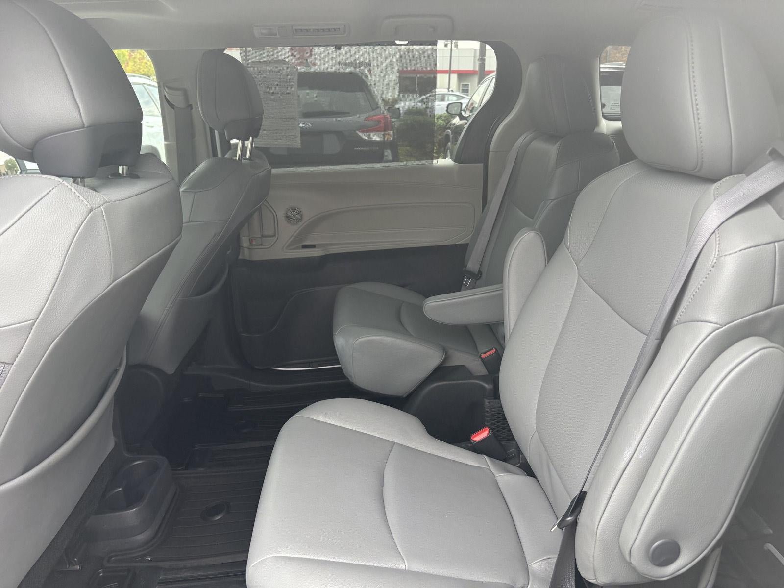 2024 Toyota Sienna XLE