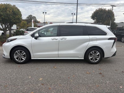 2024 Toyota Sienna XLE