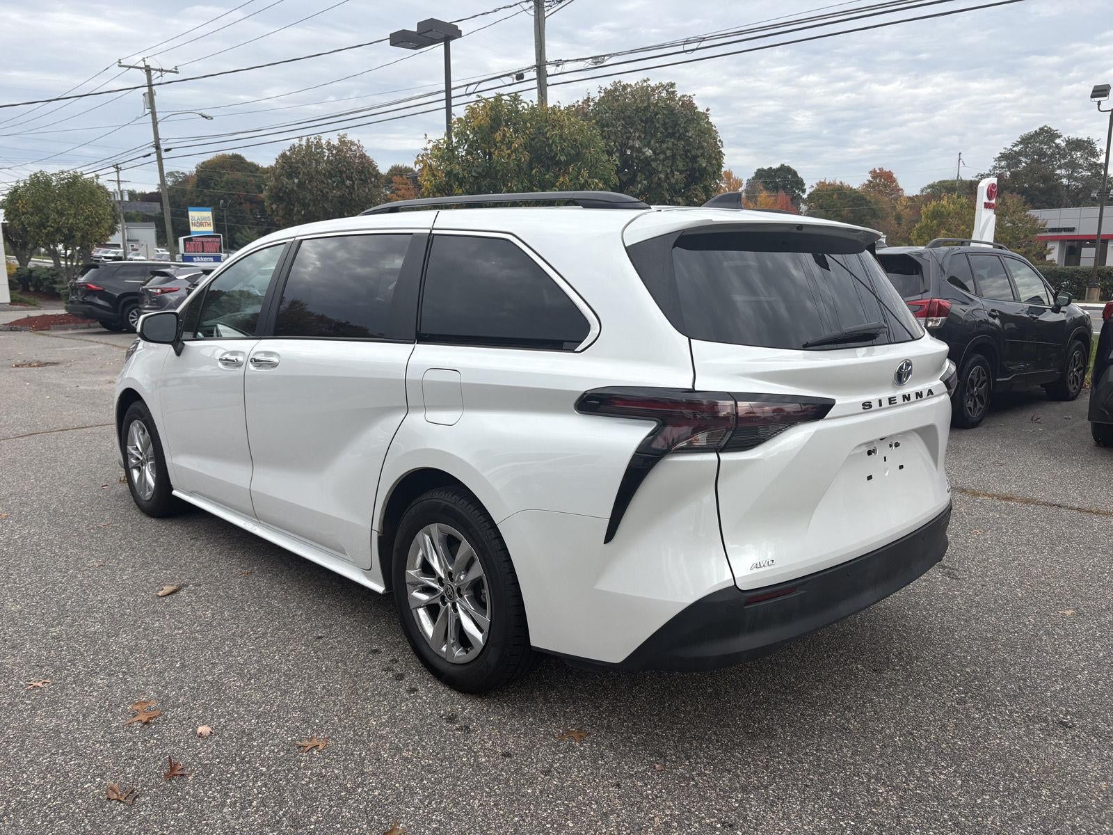 2024 Toyota Sienna XLE