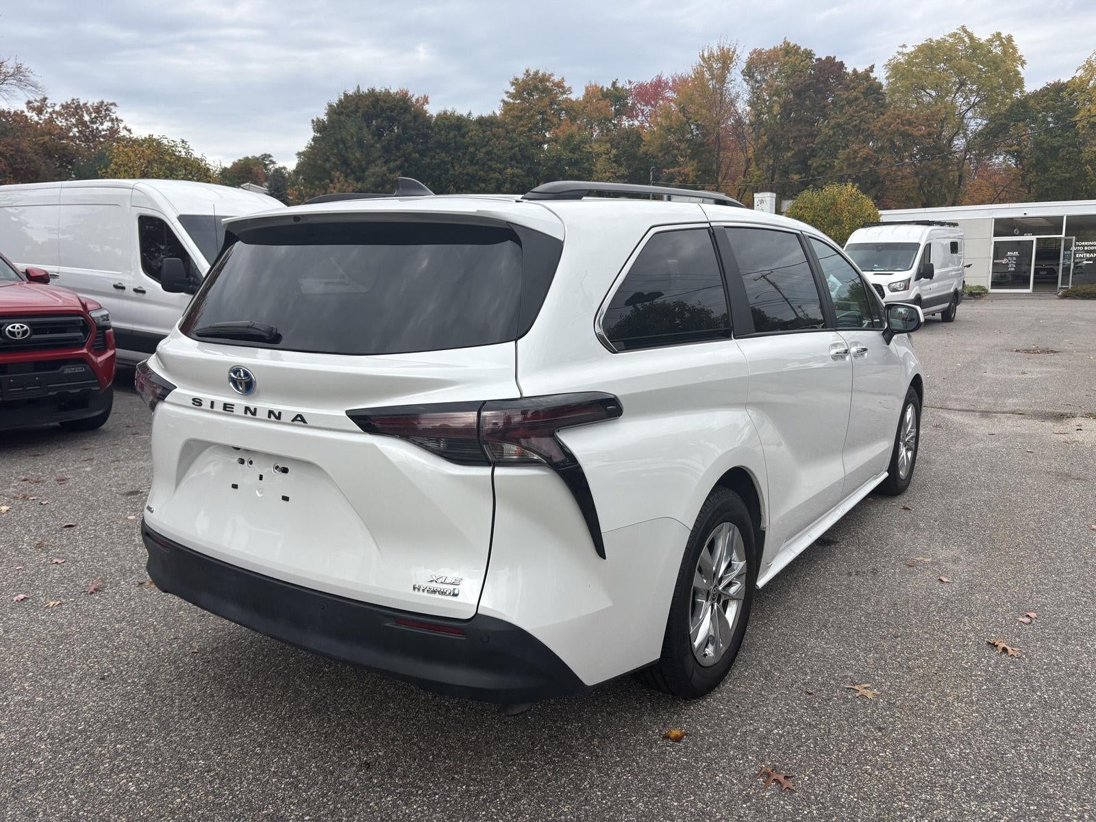 2024 Toyota Sienna XLE