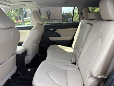 2024 Toyota Highlander Hybrid XLE