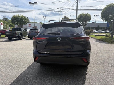 2024 Toyota Highlander Hybrid XLE