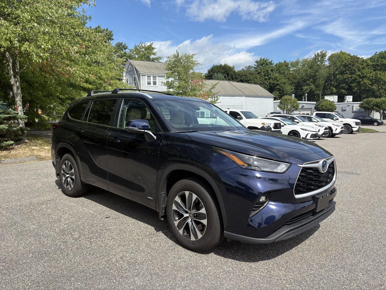 2024 Toyota Highlander Hybrid XLE
