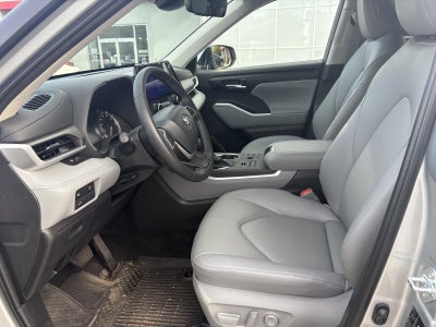 2025 Toyota Highlander LE