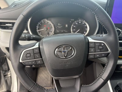 2025 Toyota Highlander LE