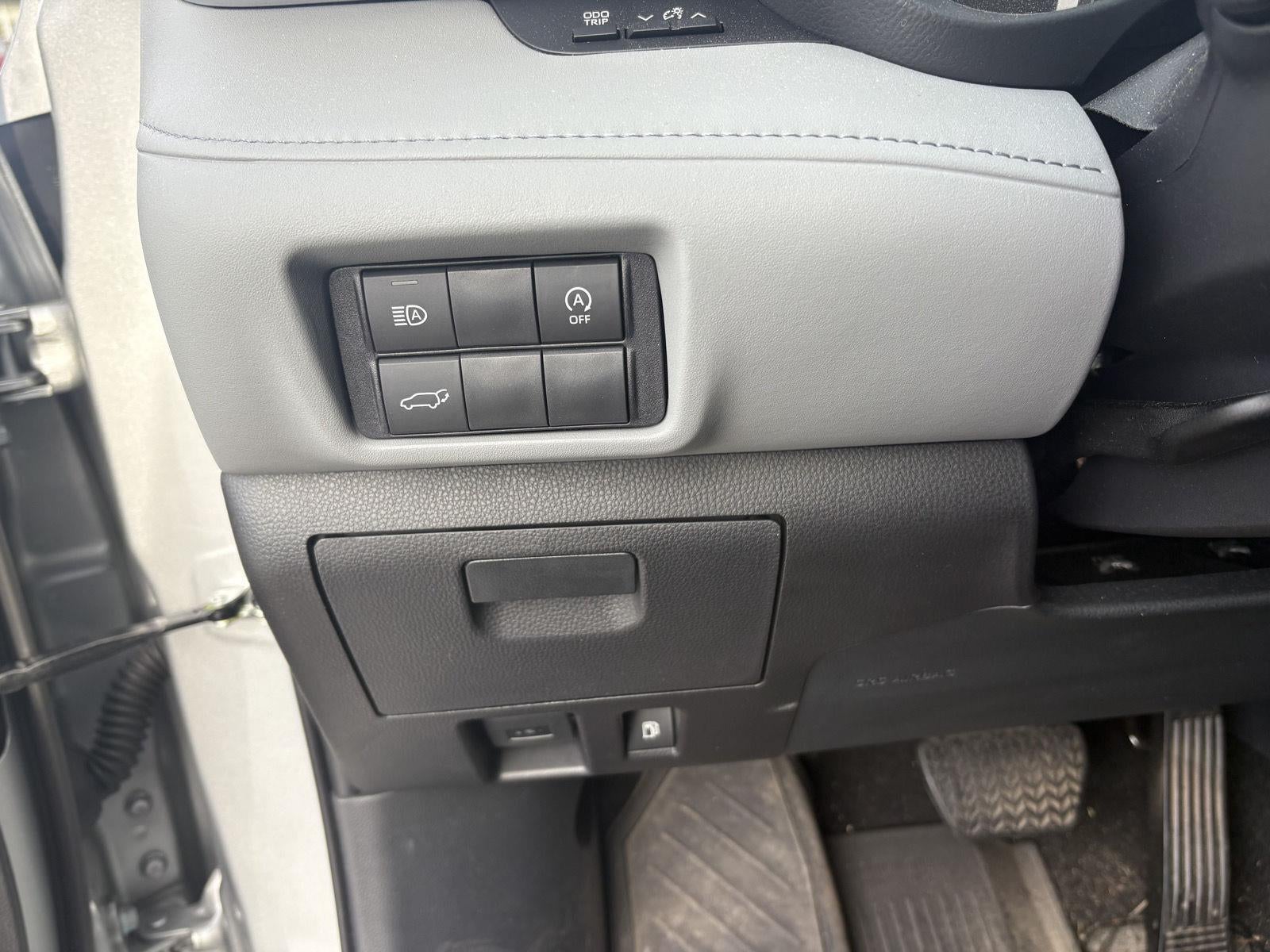 2025 Toyota Highlander LE