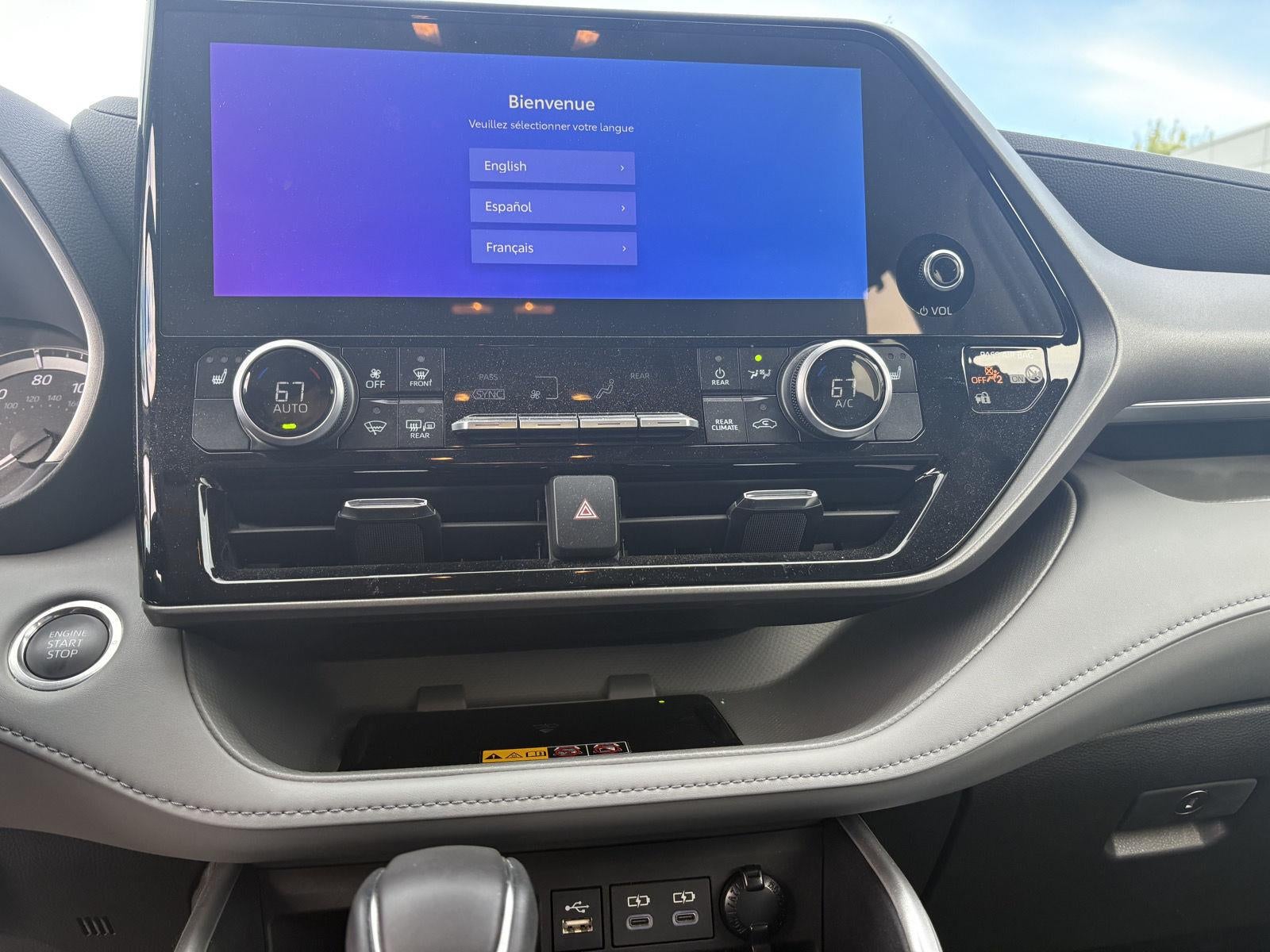 2025 Toyota Highlander LE