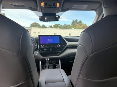 2025 Toyota Highlander LE