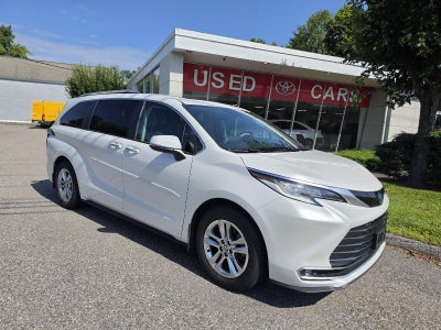 2023 Toyota Sienna Limited