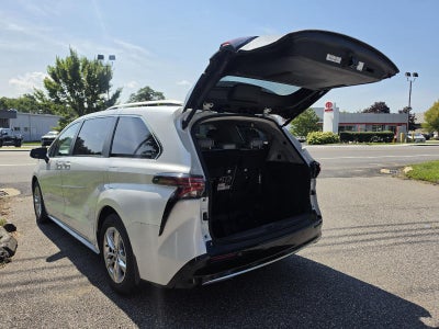 2023 Toyota Sienna Limited