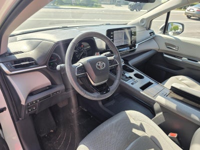 2023 Toyota Sienna Limited