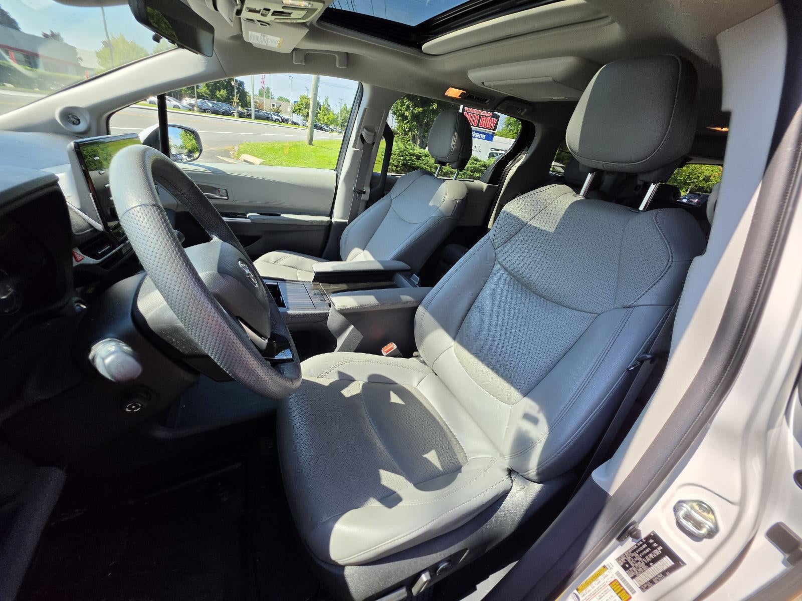 2023 Toyota Sienna Limited