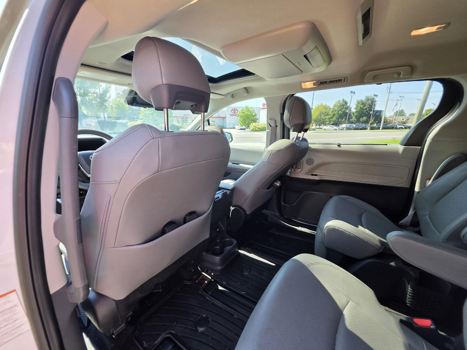 2023 Toyota Sienna Limited