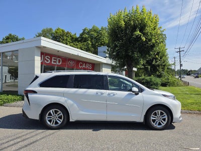 2023 Toyota Sienna Limited